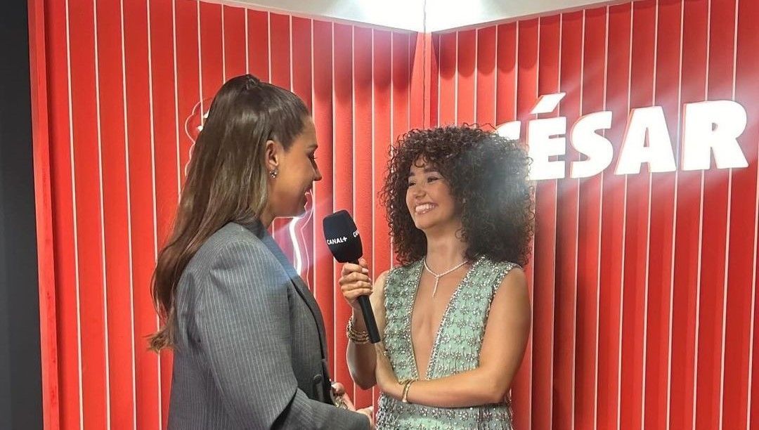 Lena situations en plein interview avec Adèle Exarchopoulos à la 49e cérémonie des César 2024 Canal +