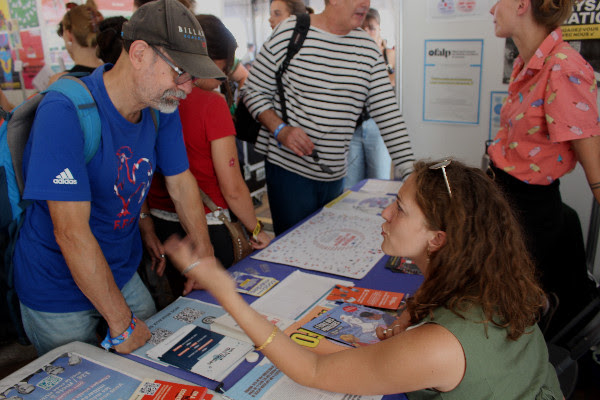 Fête de l'humanité village des médias indépendants 2026 un bout des médias coop-médias stand public